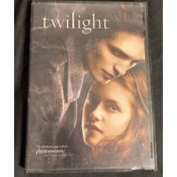 Twilight DVD Movie 2008 Kristen Stewart Robert Pattinson Romance Drama - Picture 1 of 4